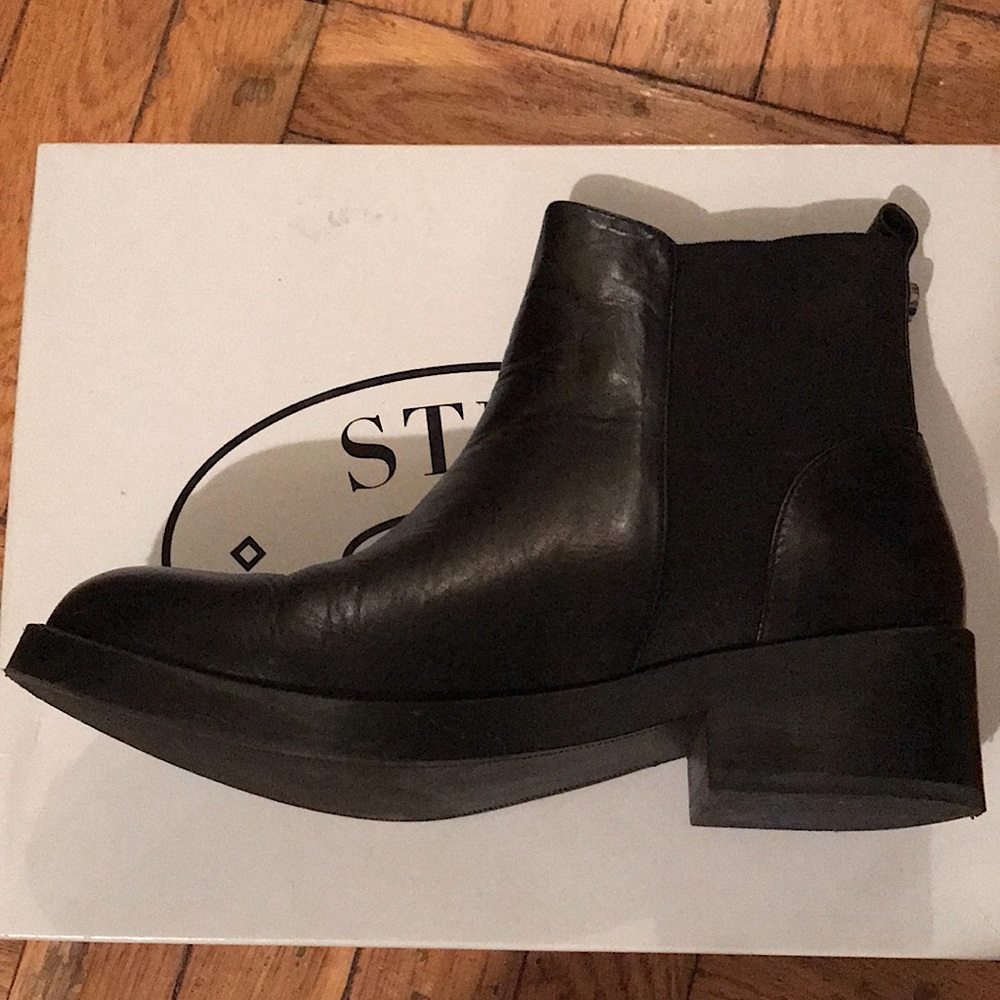 New Steve Madden Grroupie Boots